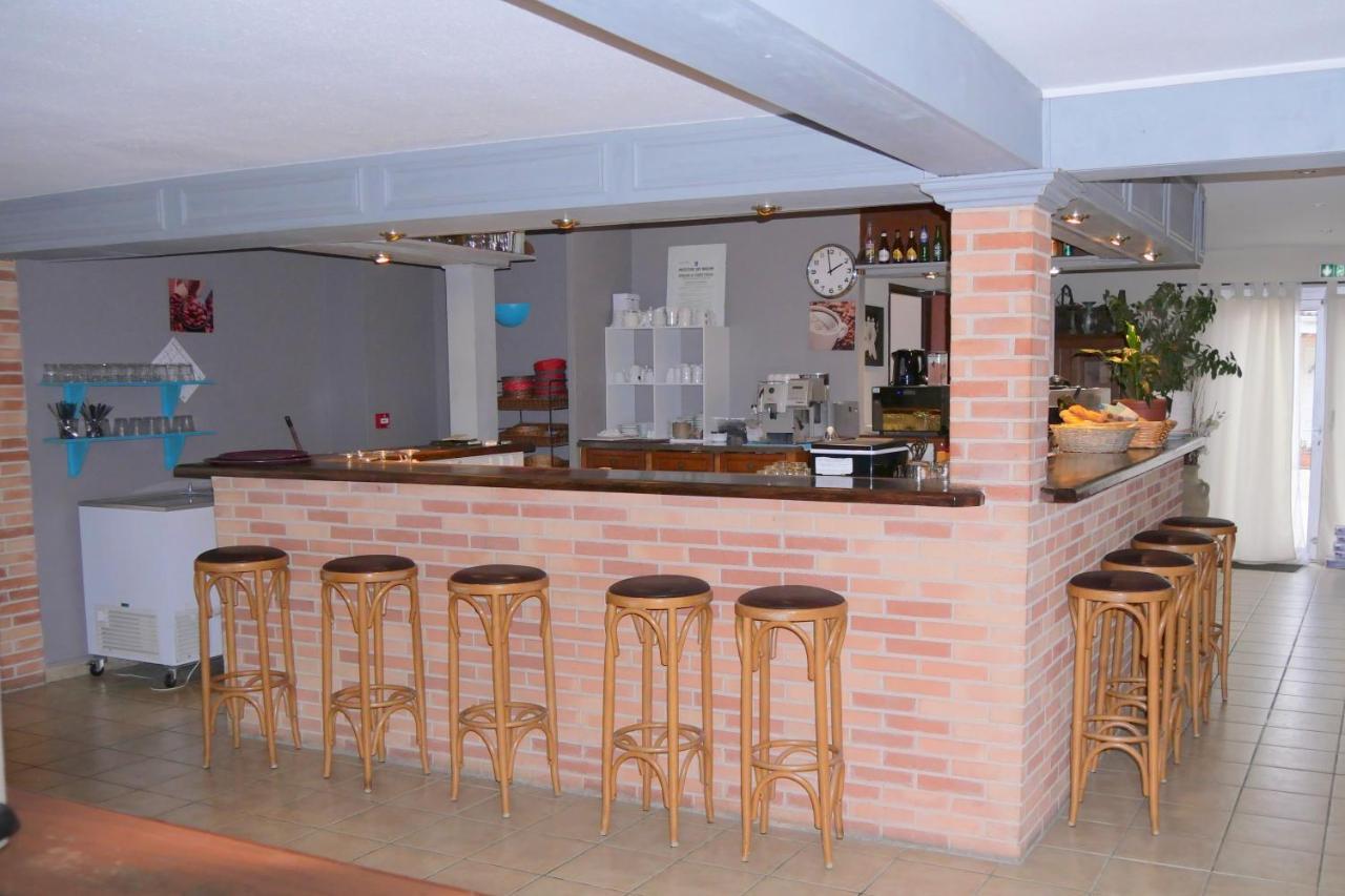 Hotel Restaurant Du Lac Graulhet Ngoại thất bức ảnh