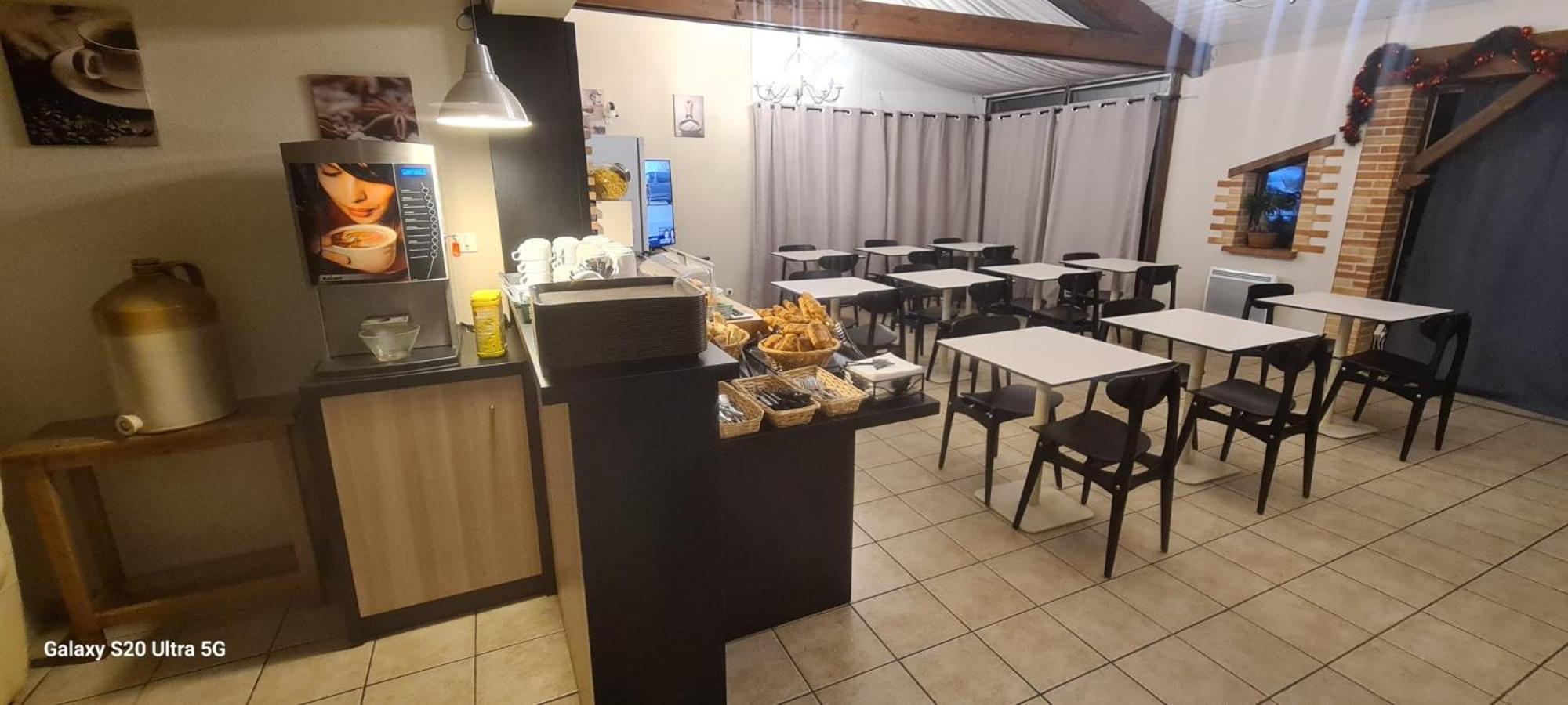 Hotel Restaurant Du Lac Graulhet Ngoại thất bức ảnh